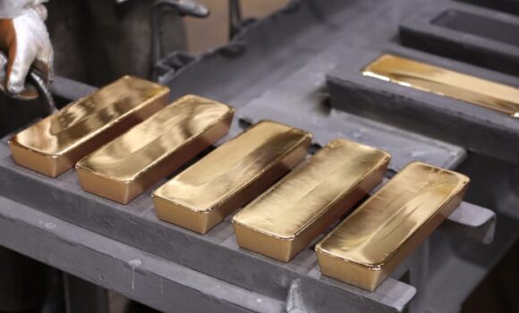 Gold slips 1% as small signs of progress against coronavirus boost stocks